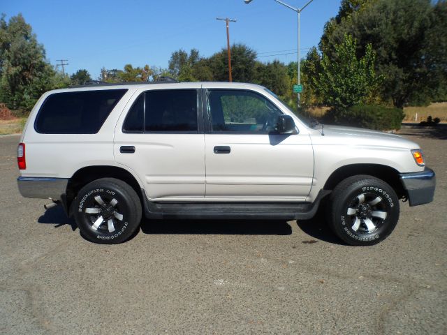 Toyota 4Runner 2000 photo 4