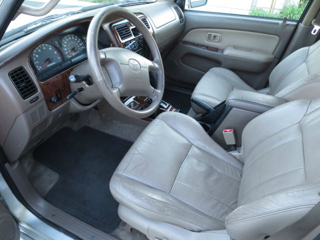 Toyota 4Runner 2000 photo 16