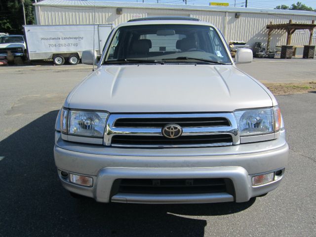 Toyota 4Runner 2000 photo 2