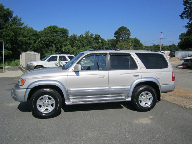 Toyota 4Runner 2000 photo 4