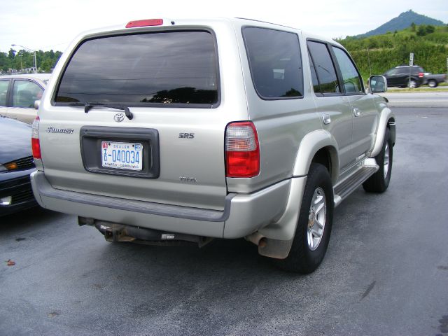 Toyota 4Runner 2000 photo 2