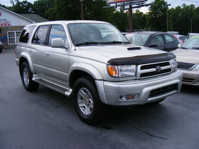 Toyota 4Runner 2000 photo 3