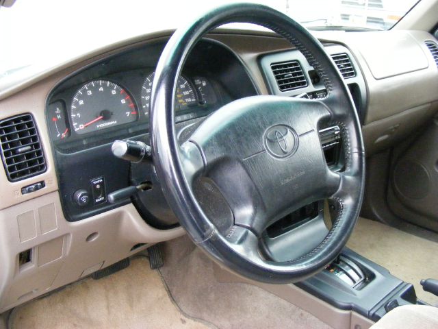 Toyota 4Runner 2000 photo 4