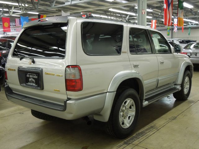 Toyota 4Runner 2000 photo 2