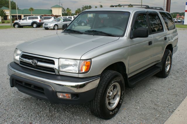 Toyota 4Runner 2000 photo 2