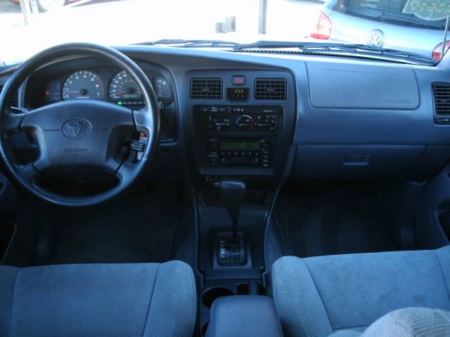 Toyota 4Runner 2000 photo 1