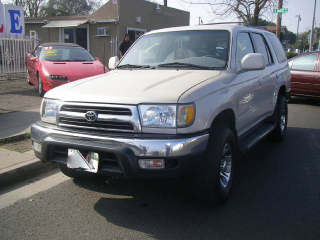 Toyota 4Runner 2000 photo 1