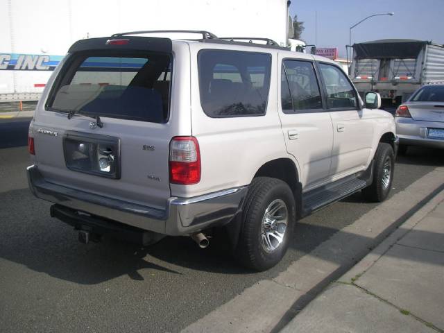 Toyota 4Runner 2000 photo 2