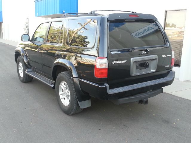 Toyota 4Runner 2000 photo 2