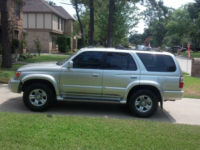 Toyota 4Runner 2001 photo 1