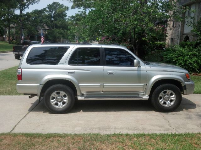 Toyota 4Runner 2001 photo 2