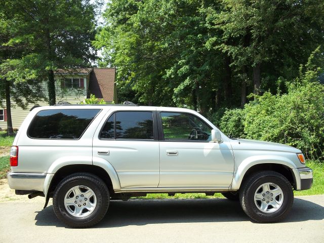 Toyota 4Runner 2001 photo 3