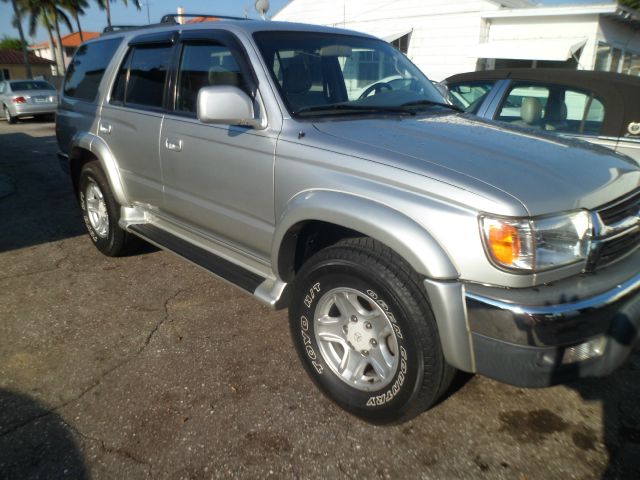 Toyota 4Runner 2001 photo 2