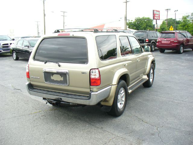 Toyota 4Runner 2002 photo 3