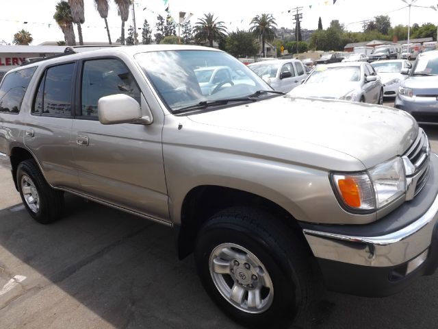 Toyota 4Runner 2002 photo 2