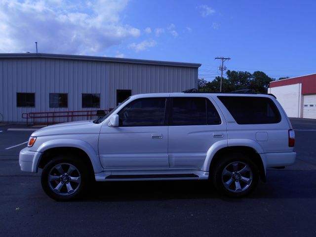 Toyota 4Runner 2002 photo 2