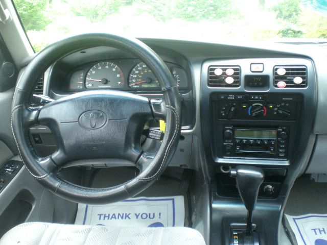 Toyota 4Runner 2002 photo 29