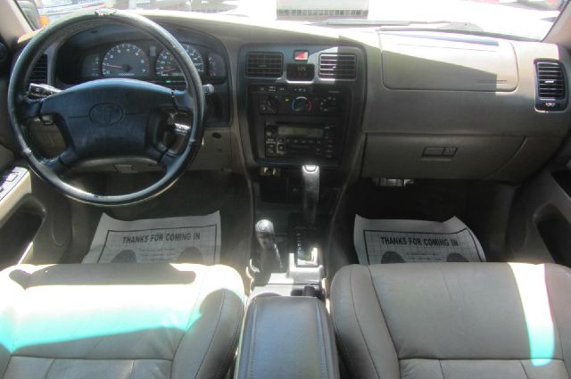 Toyota 4Runner 2002 photo 13