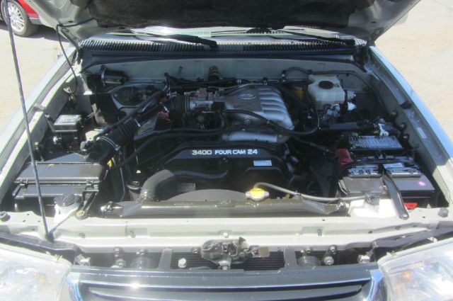 Toyota 4Runner 2002 photo 2