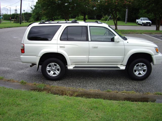 Toyota 4Runner 2002 photo 2