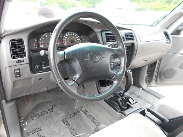 Toyota 4Runner 2002 photo 39