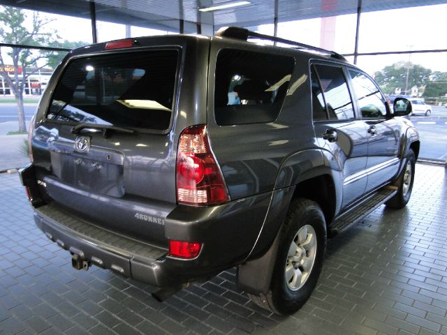 Toyota 4Runner 2004 photo 3