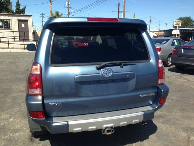 Toyota 4Runner 2004 photo 2