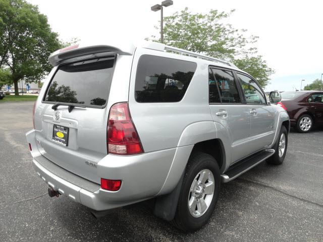 Toyota 4Runner 2004 photo 2