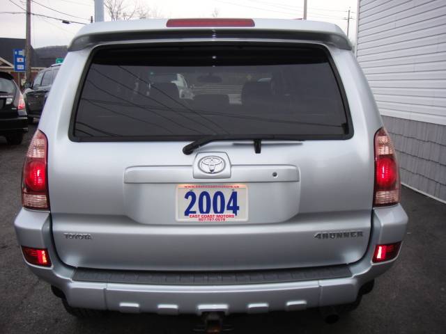 Toyota 4Runner 2004 photo 2