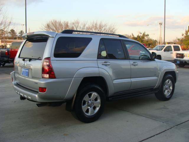 Toyota 4Runner 2004 photo 2