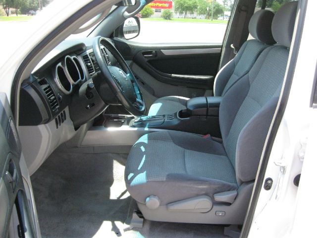 Toyota 4Runner 2004 photo 16