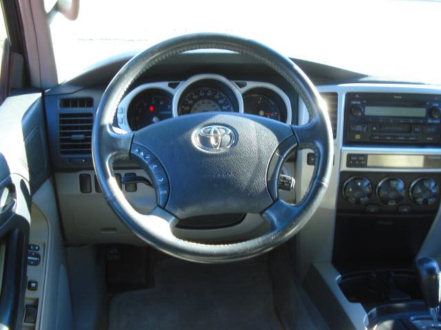 Toyota 4Runner 2004 photo 2