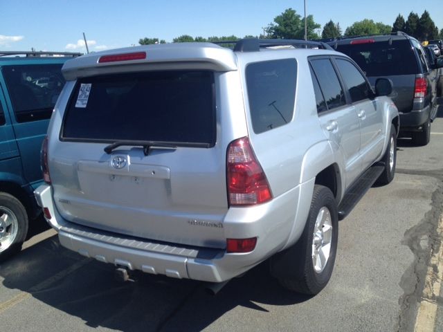 Toyota 4Runner 2.7L V6 SUV