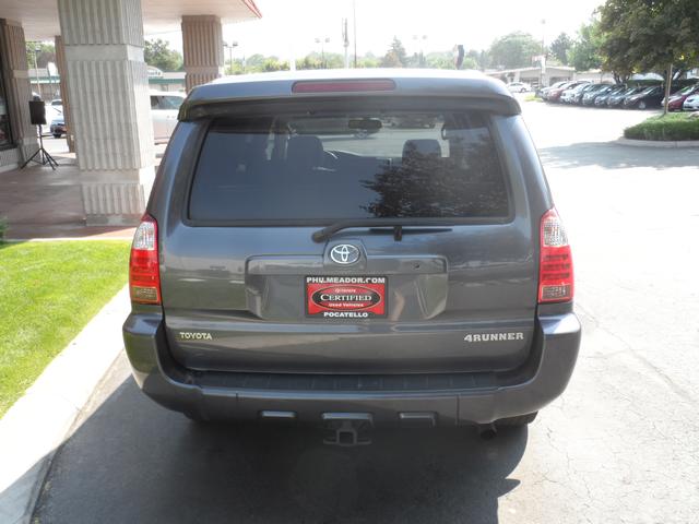 Toyota 4Runner 2008 photo 2