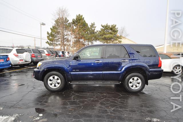 Toyota 4Runner 2008 photo 2