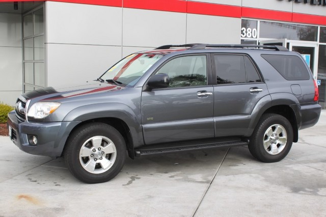 Toyota 4Runner 2008 photo 2