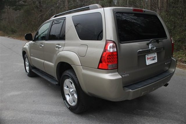 Toyota 4Runner 2008 photo 2