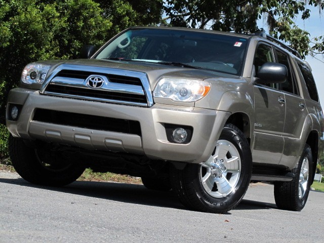 Toyota 4Runner 2008 photo 2