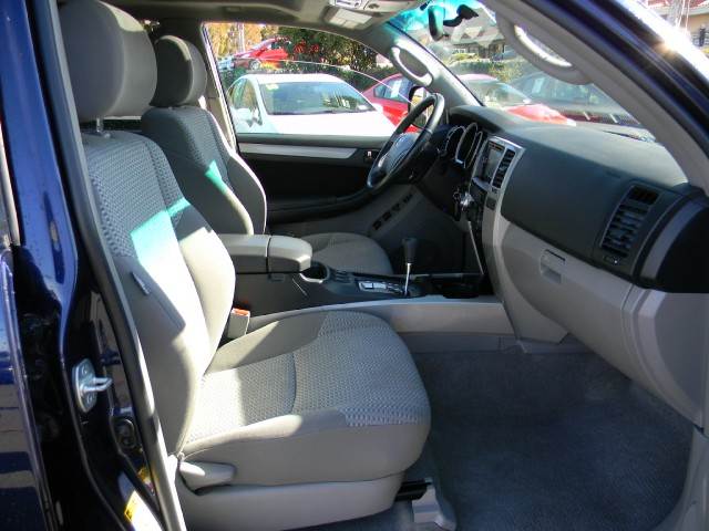 Toyota 4Runner 2008 photo 2