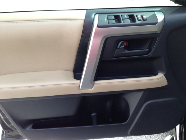 Toyota 4Runner 2010 photo 2