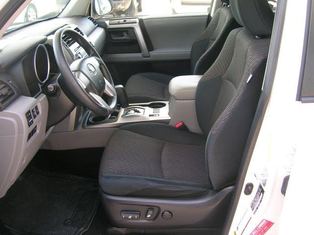 Toyota 4Runner 2011 photo 1