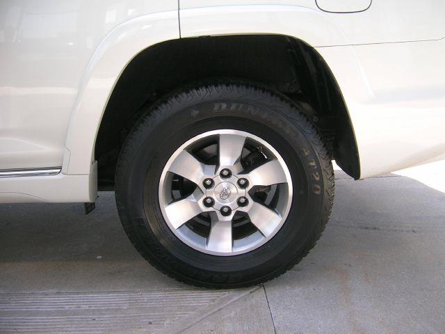 Toyota 4Runner 2011 photo 4