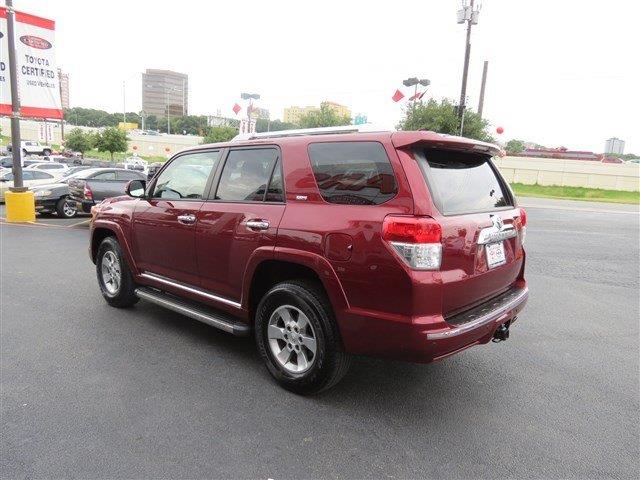 Toyota 4Runner 2011 photo 2