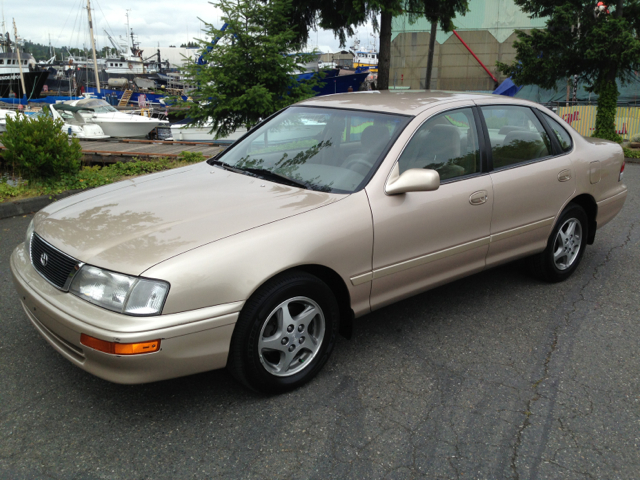 Toyota Avalon 1996 photo 1