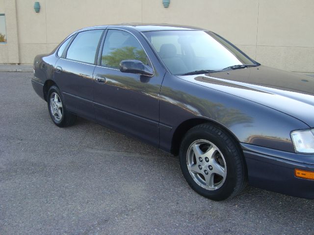 Toyota Avalon 1997 photo 2