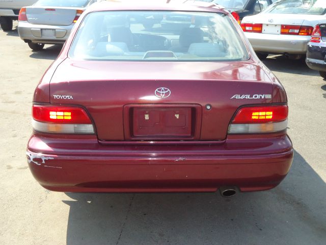 Toyota Avalon 1997 photo 1