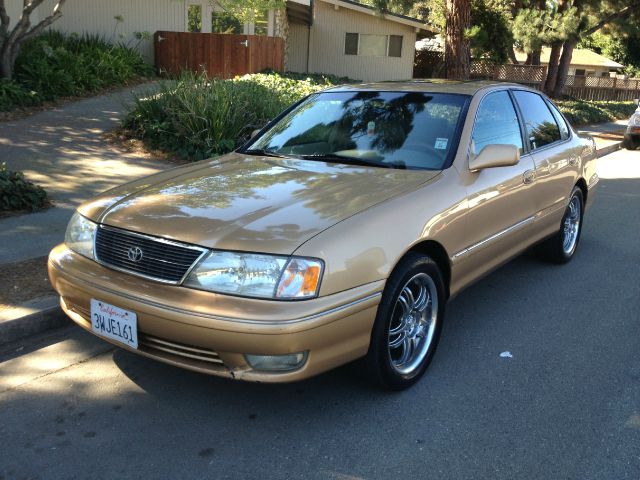 Toyota Avalon 1998 photo 2