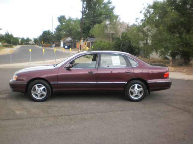 Toyota Avalon 1998 photo 2