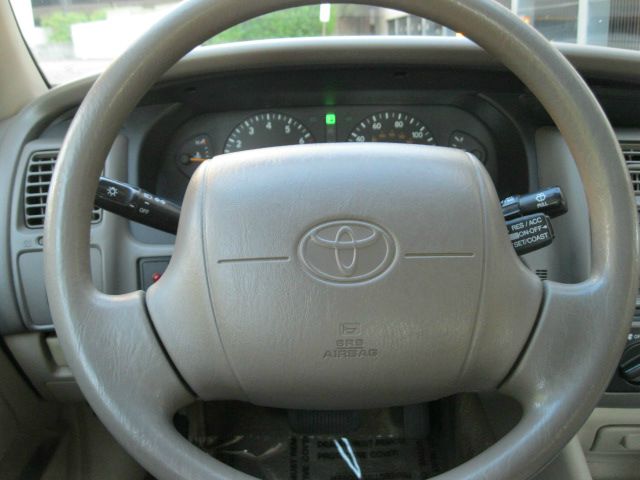 Toyota Avalon 1998 photo 17