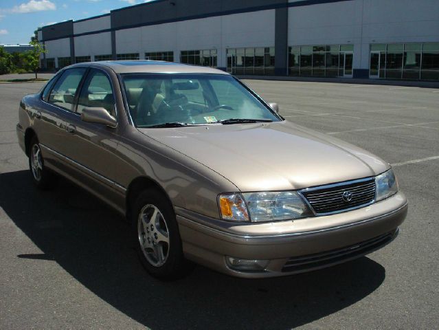 Toyota Avalon 1998 photo 1